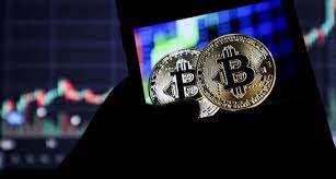 SEC Bitcoin ETF kararlarını açıkladı Bitcoin düştü